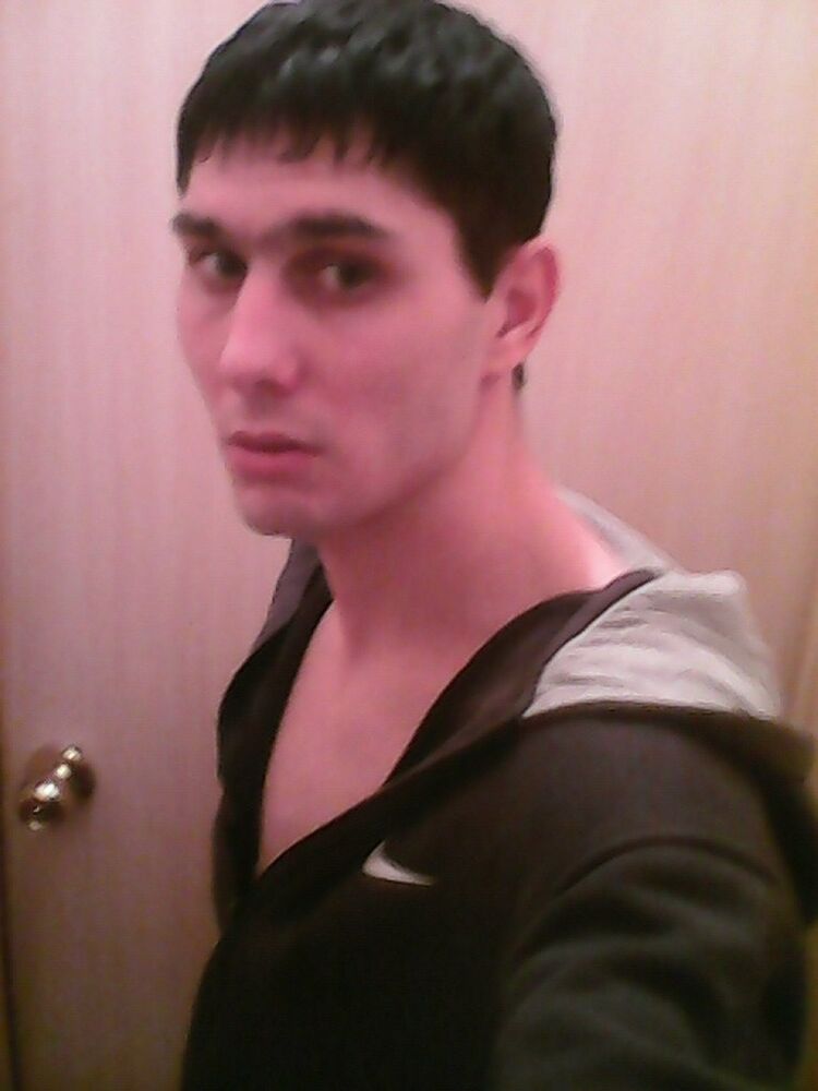  11898809  Maksim, 36 ,    
