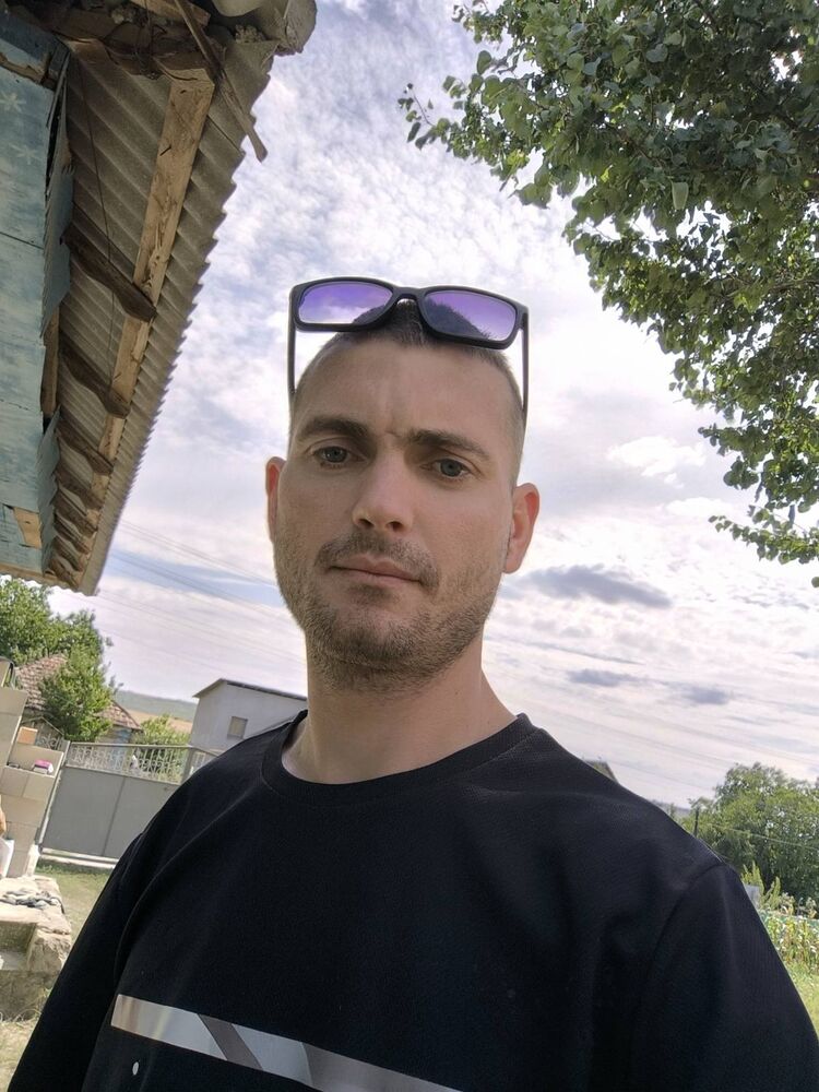  54633549  Vanea, 26 ,    