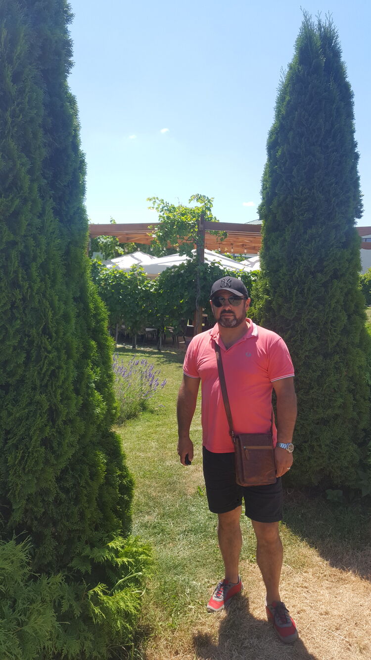  Ahaus,   Zoran, 39 ,     , c 