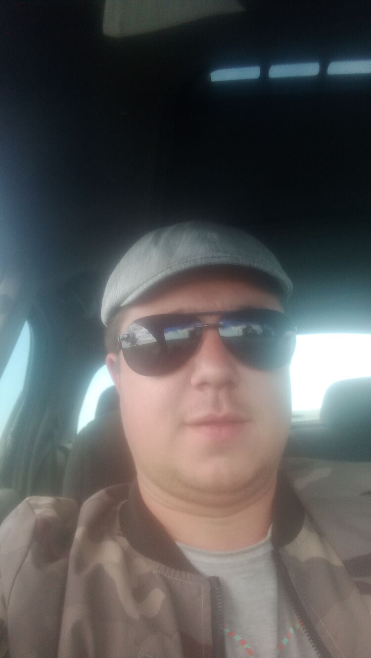  29575839  Yurik, 29 ,    