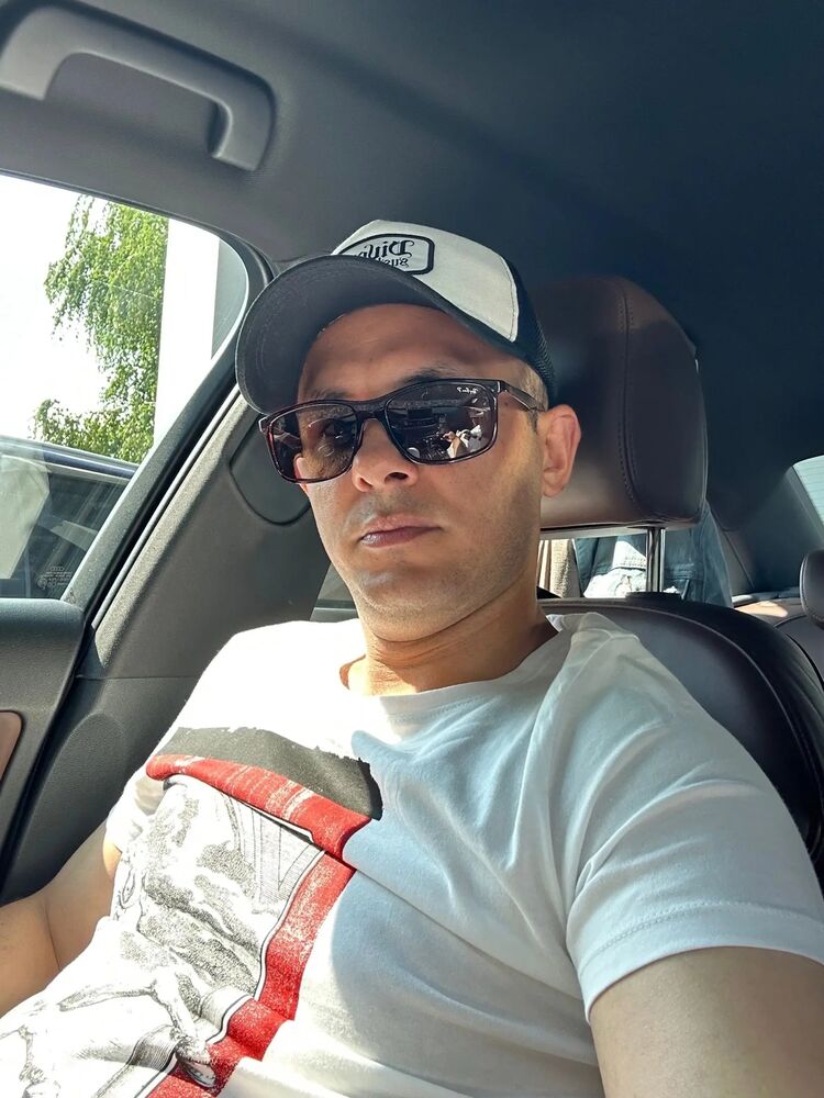  deleted,   Andrey, 36 ,   ,   