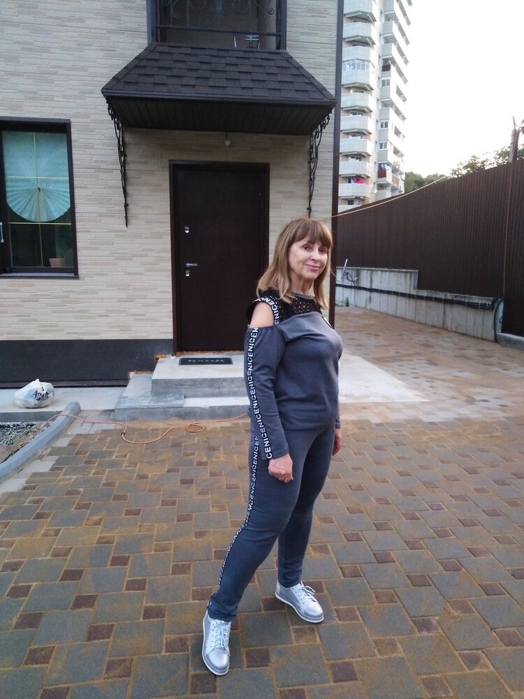  16883679  VALENTINA, 68 ,    
