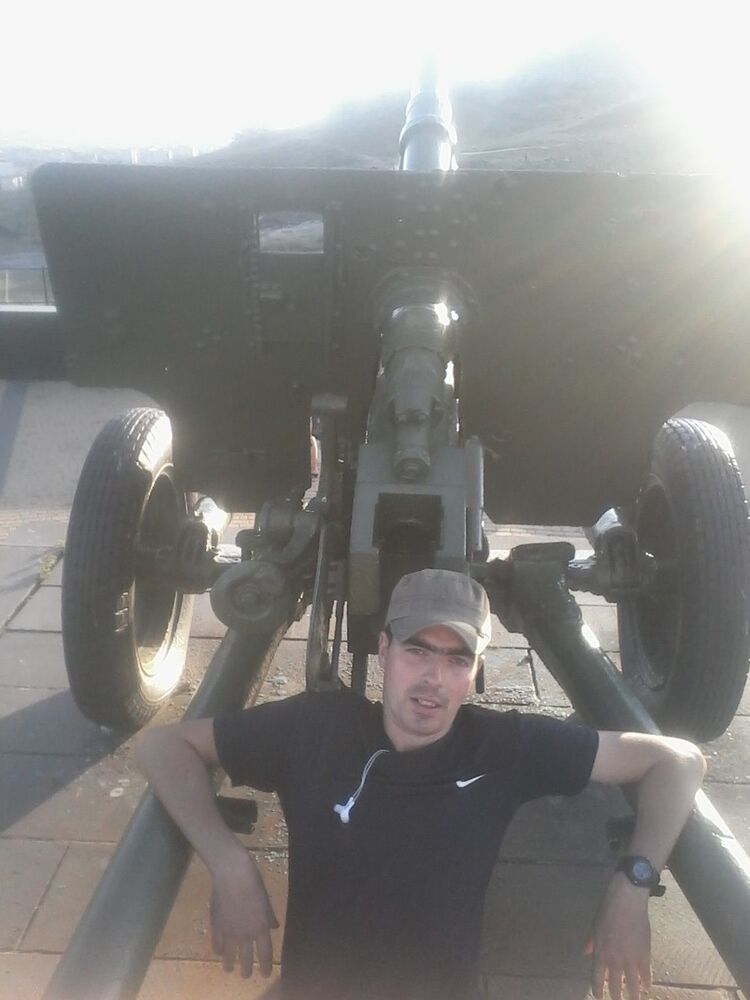  6388739  Vlad, 39 ,    