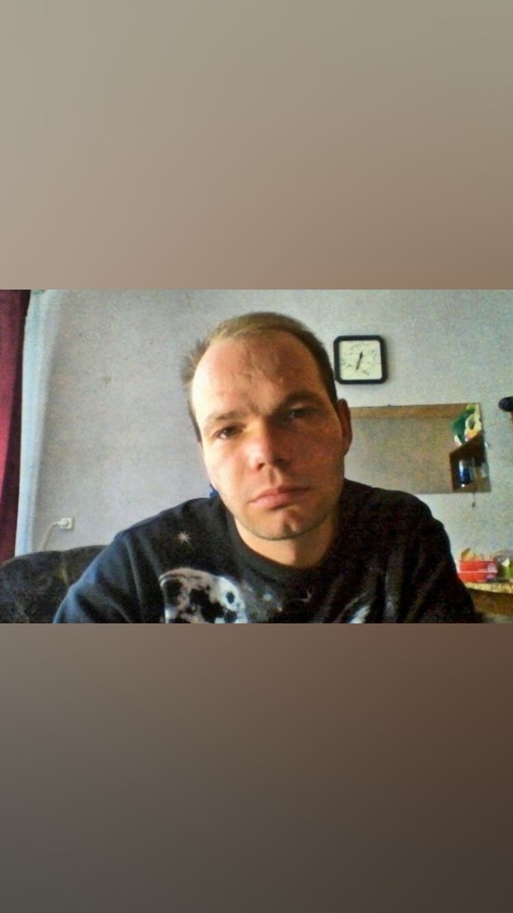  34849409  Oleg, 46 ,    