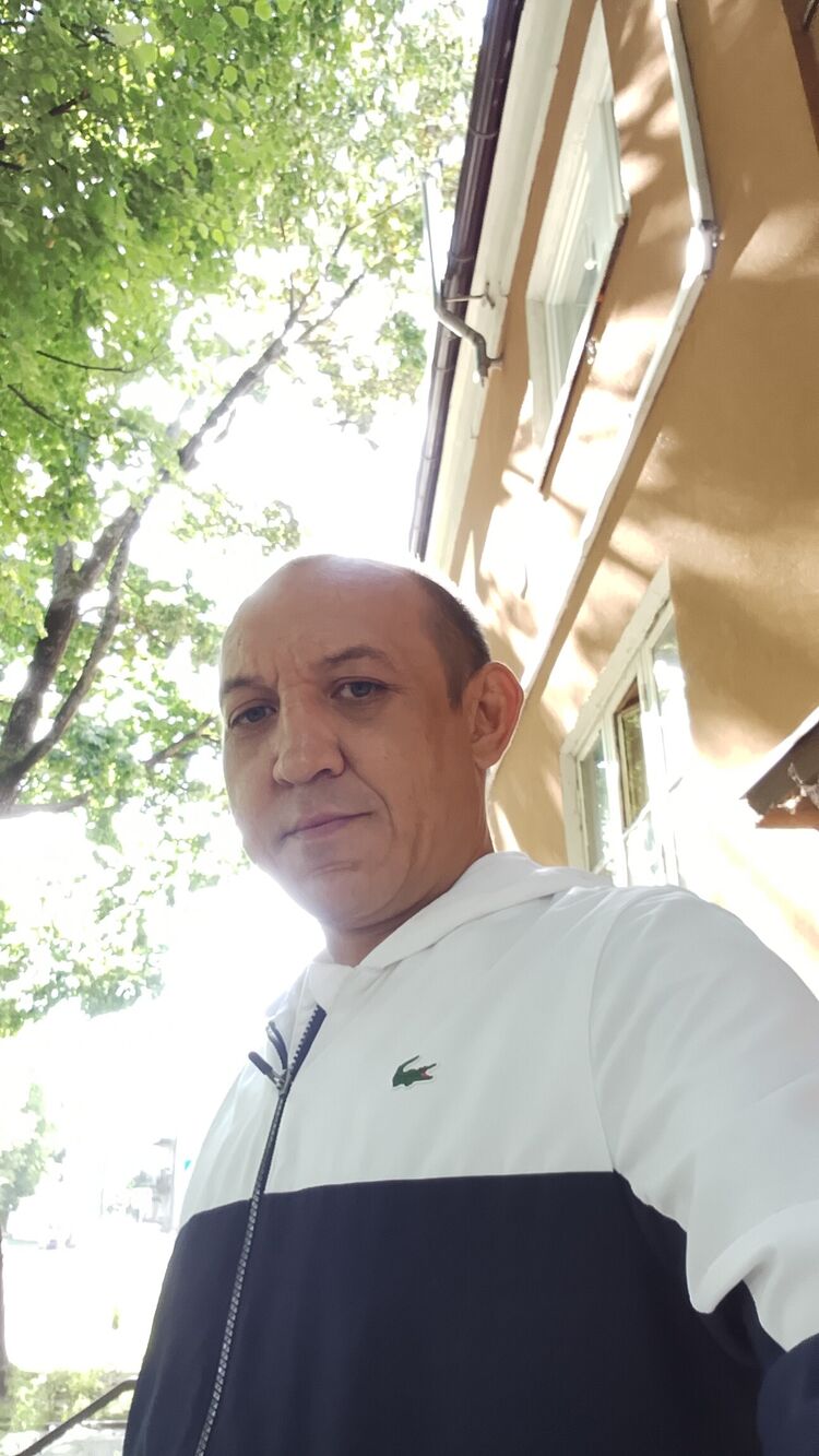  53053999  , 42 ,    