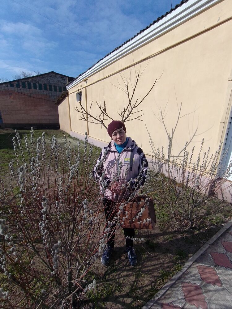  ,   Olga, 57 ,   ,   