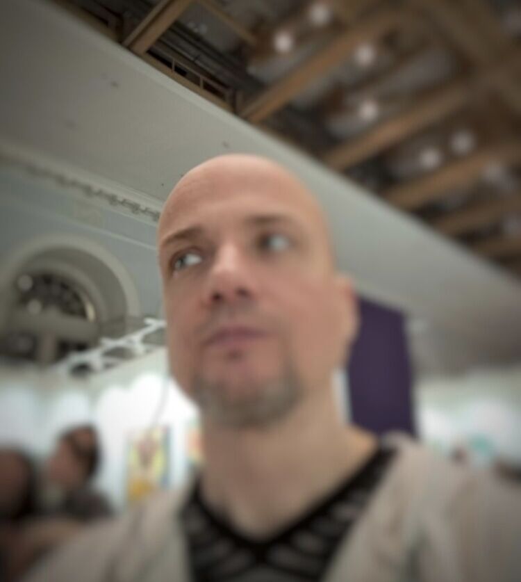  48630009  Vladimir, 39 ,    