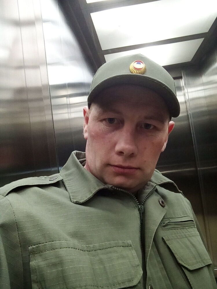  41901919  Nicolai, 42 ,    