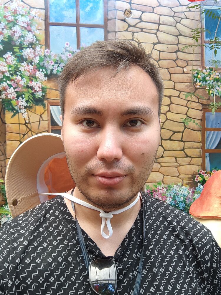  53759459  Madiyar, 32 ,    