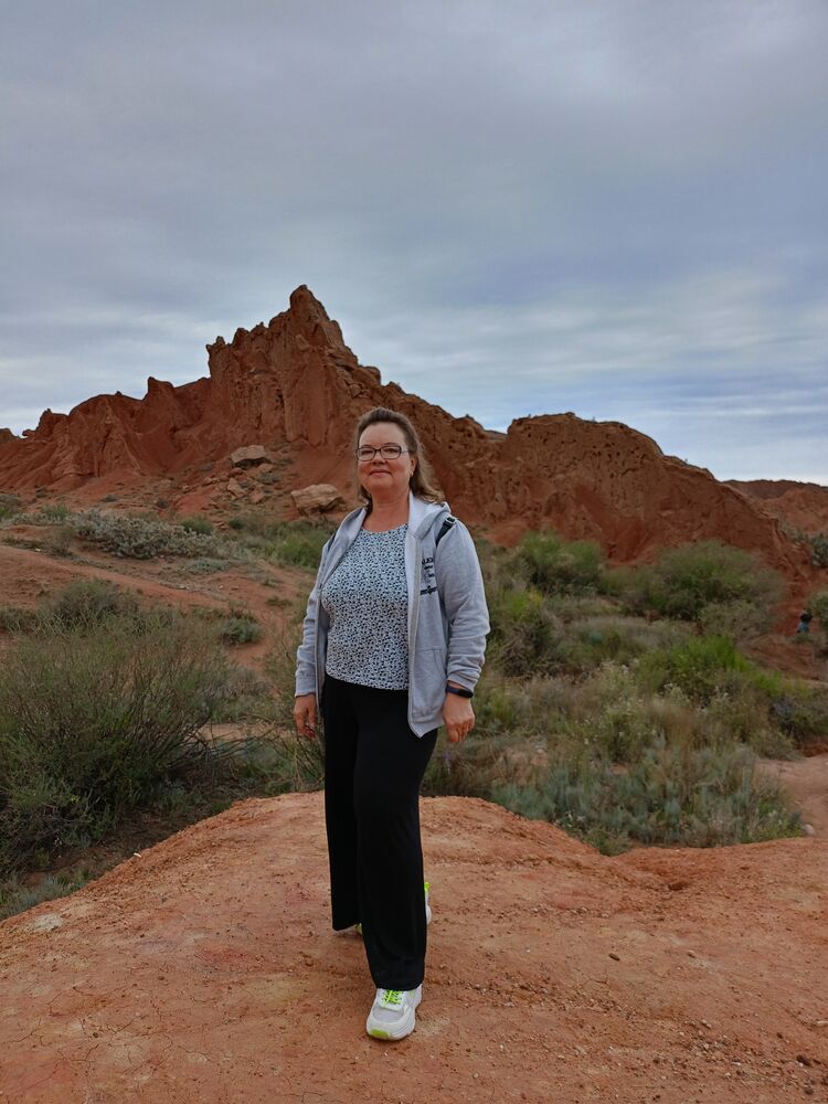  ,   Regi, 52 ,     , c 