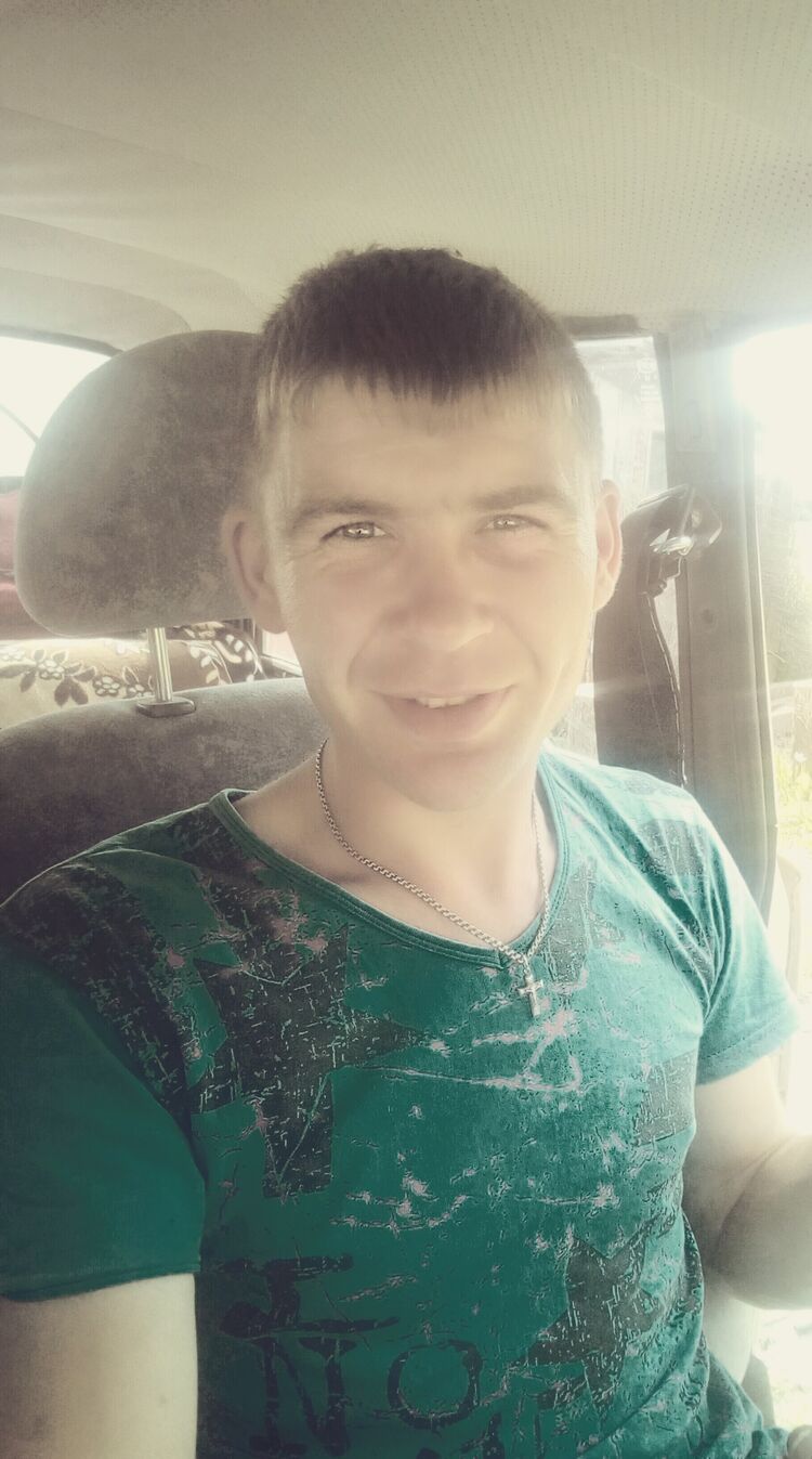  ,   Andrzej, 32 ,     , c 