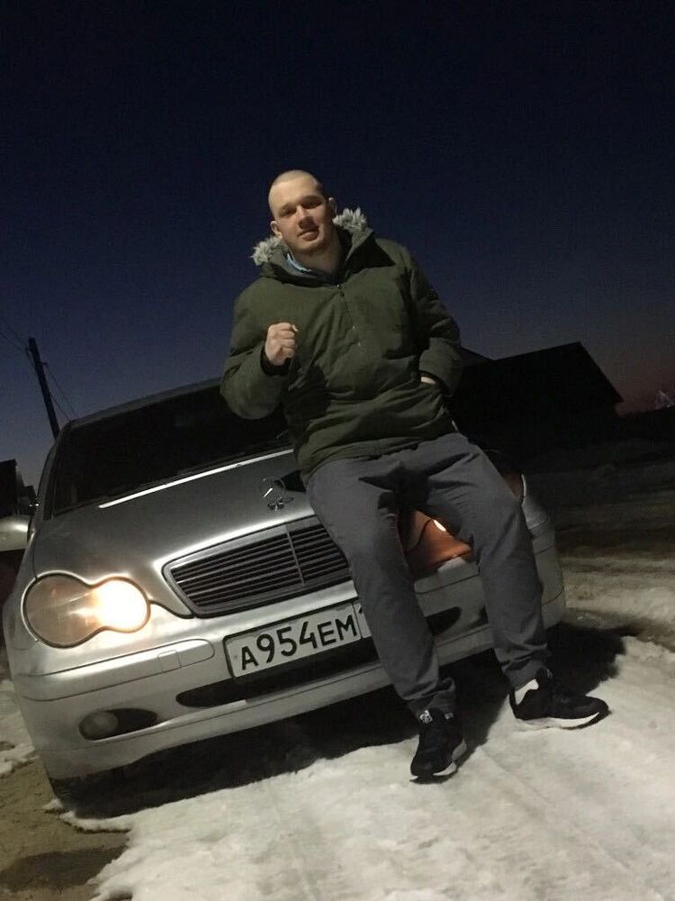 30599529  Roman, 26 ,    