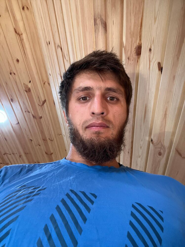  53694759  Adam, 27 ,    