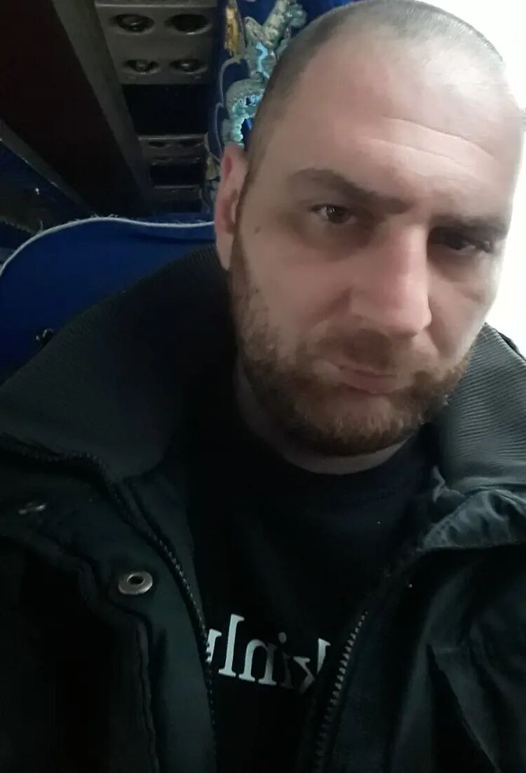  38297259  , 42 ,    