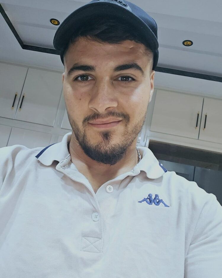  ,   Wael, 23 ,   ,   