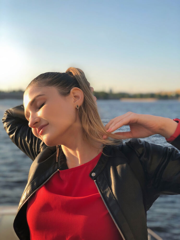  53880679  Lu, 32 ,    -