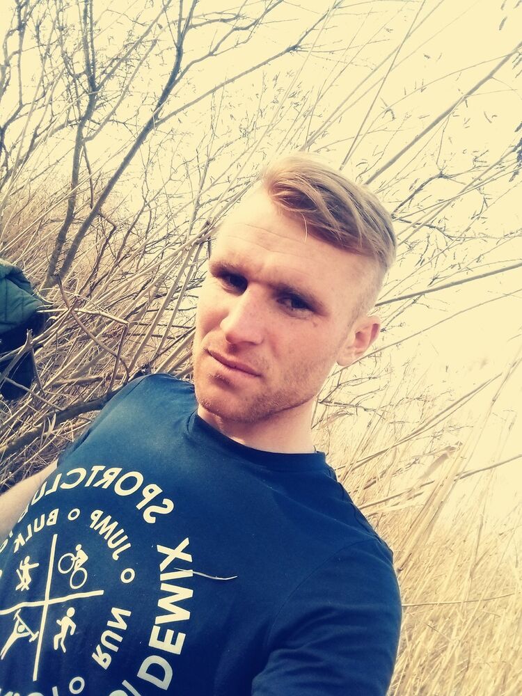  19583149  , 28 ,    