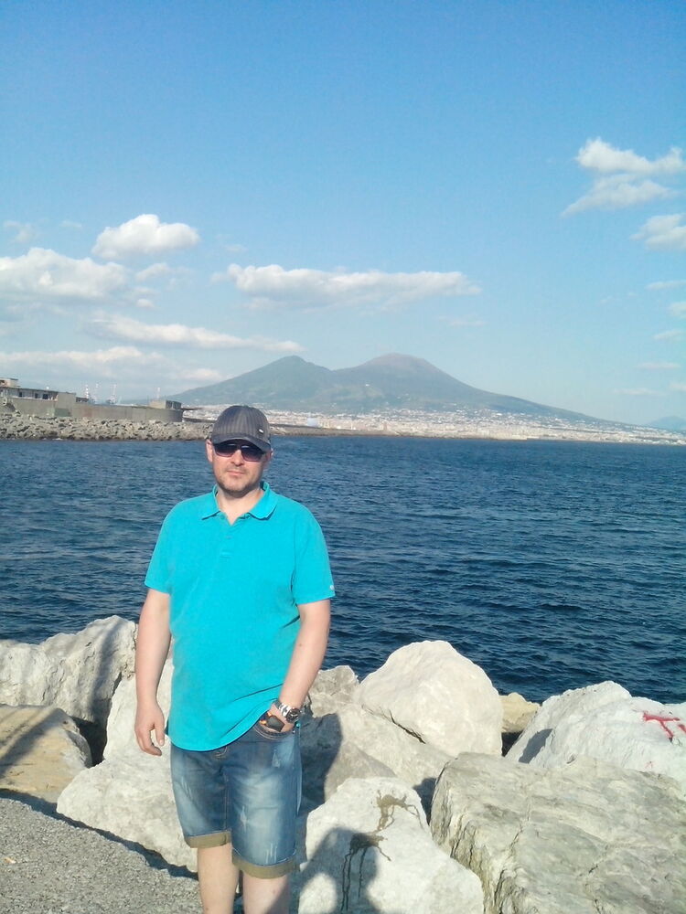  6894919  Alexis200750, 48 ,    