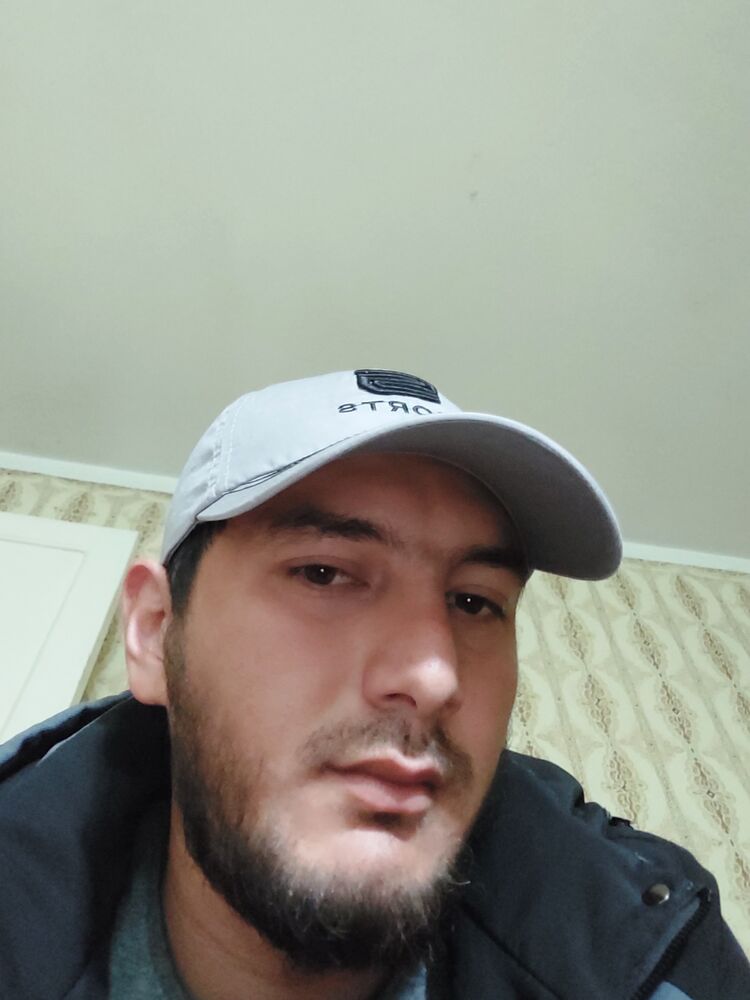  35470449  Muhammad, 32 ,    