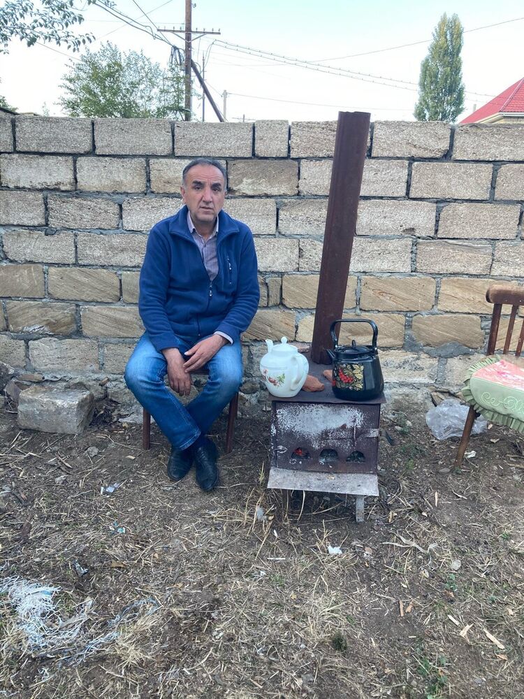  24305719  Faik, 59 ,    