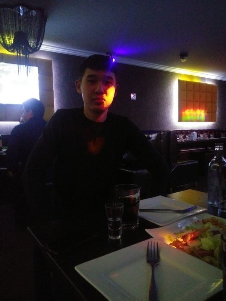  ,   Nurik, 28 ,   