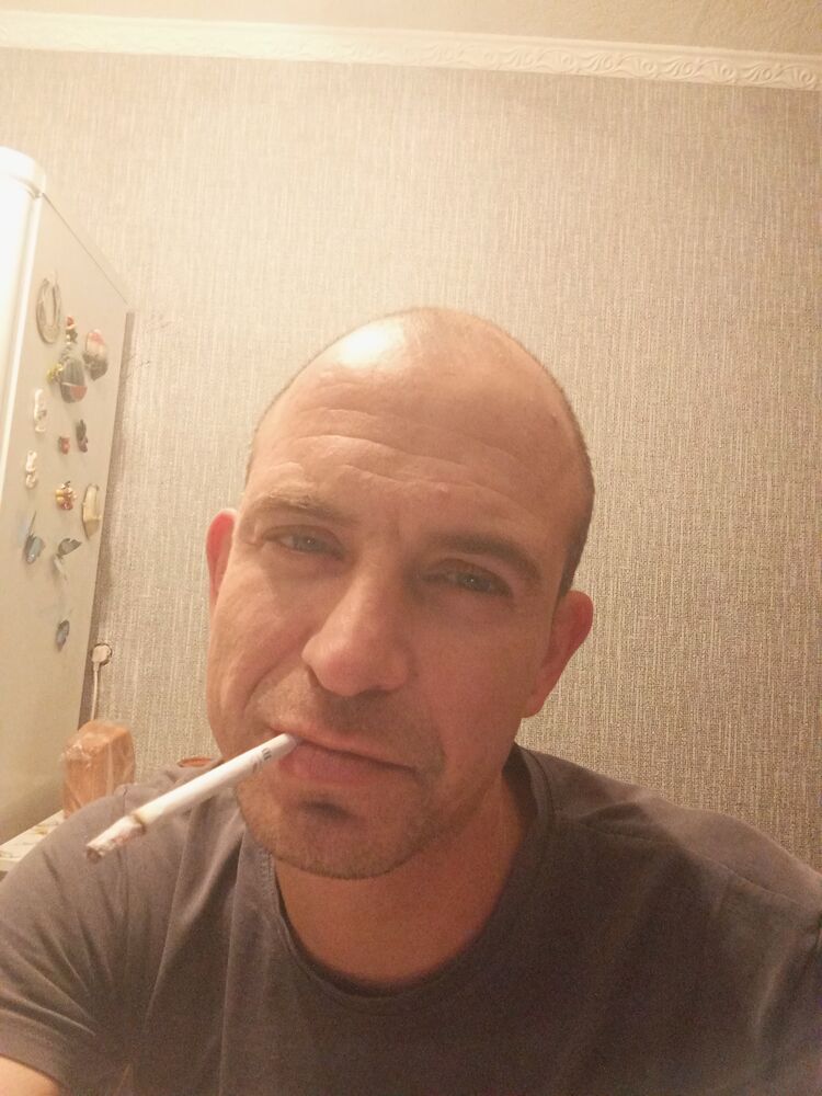  46833999  Alexander, 39 ,    