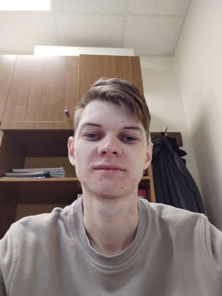  52255219  Vakar, 23 ,    