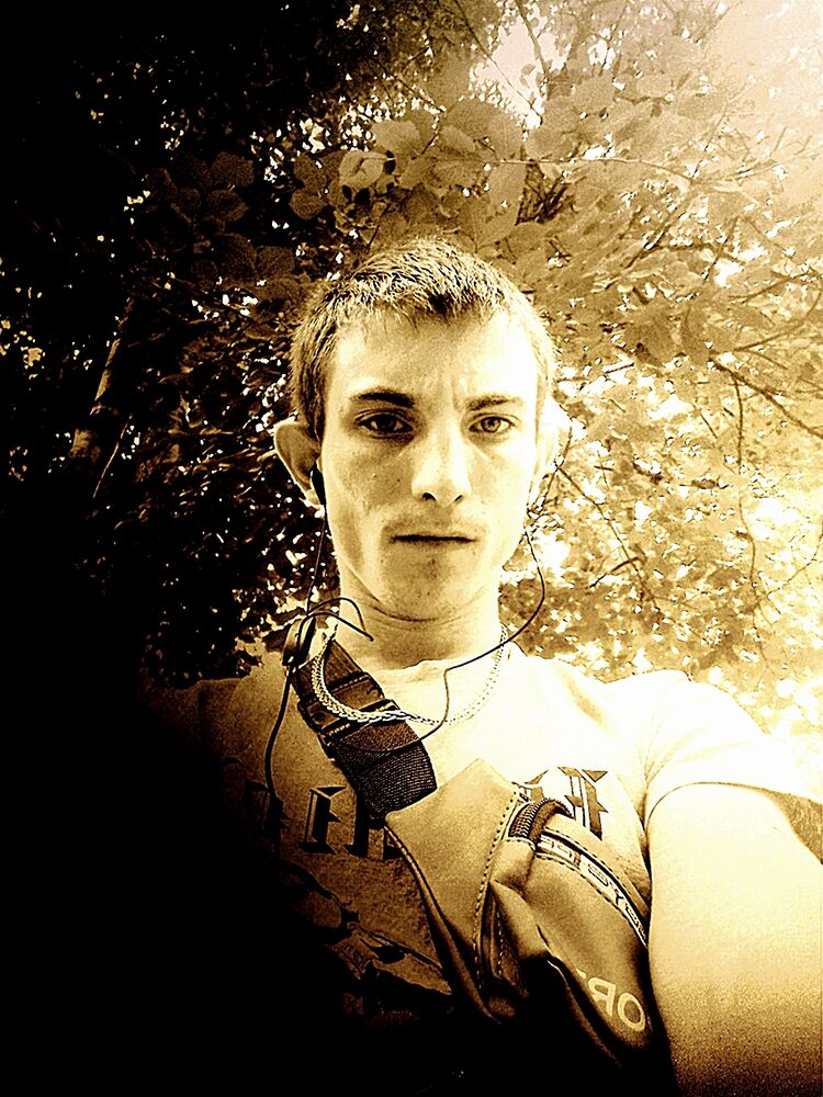  36120619  Sergei, 21 ,    