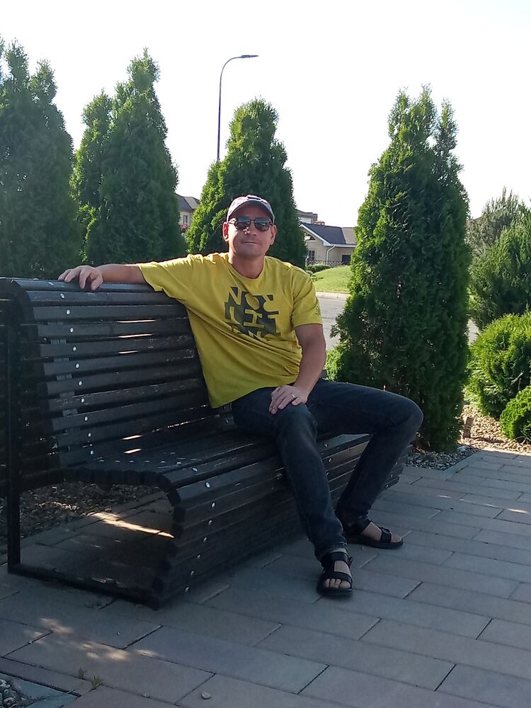  43488159  Den, 41 ,    --