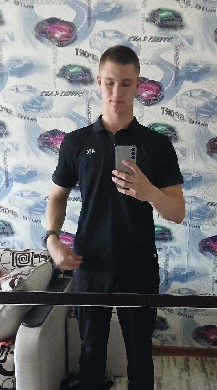  52881919  Artem, 20 ,    