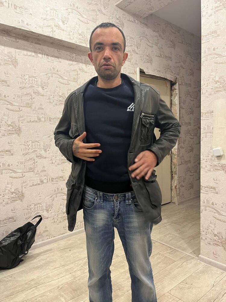  53635029  Viktor, 30 ,    