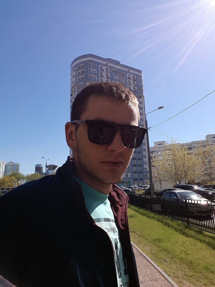  9509579  Ivan, 31 ,    