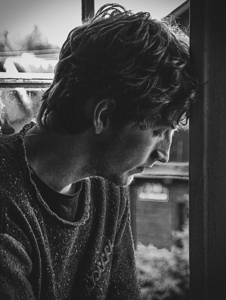  44631809  , 25 ,    -