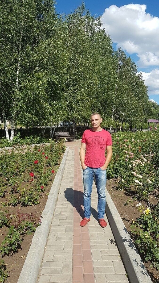  ,   Alex, 40 ,   