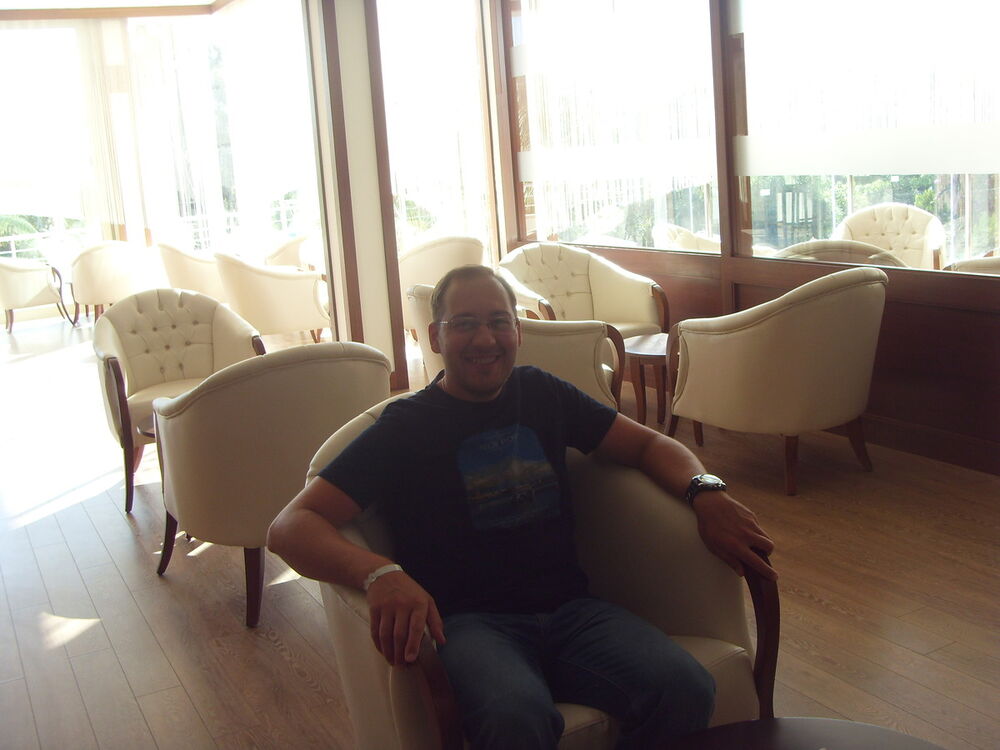  ,   Valentin, 37 ,   ,   , c 