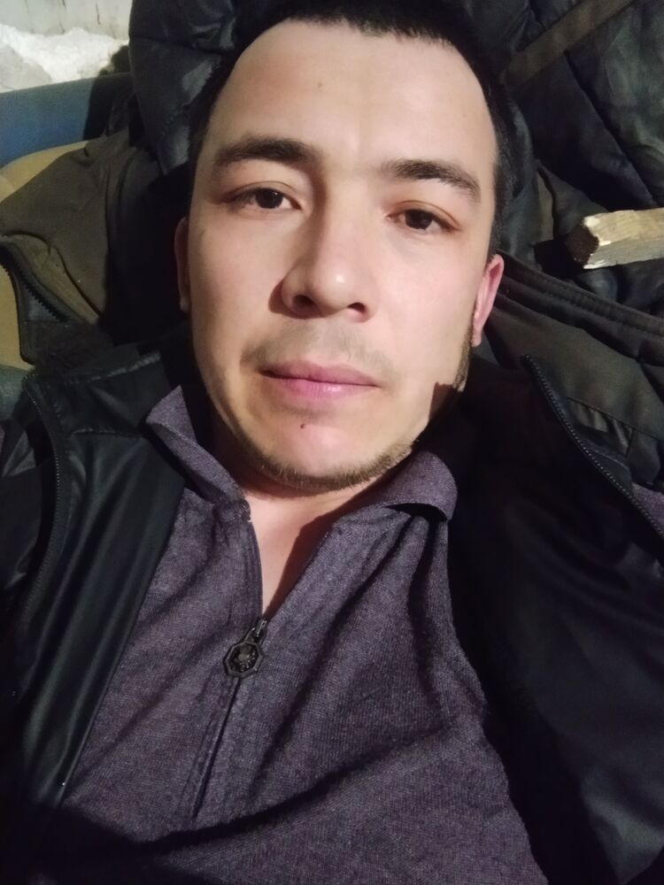  ,   Ilyosbek, 29 ,     