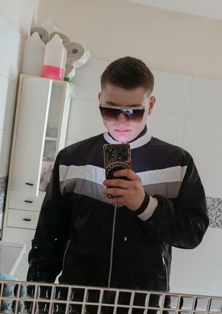  53540339  Daniil, 23 ,    Szczecin Pogodno