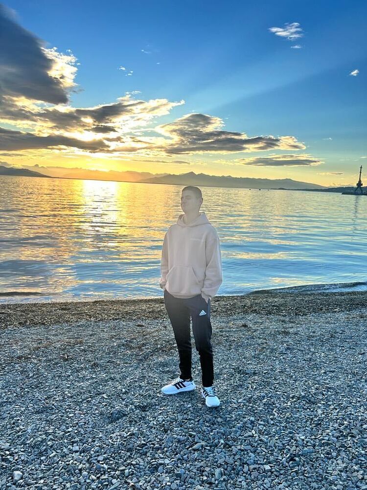  31476429  , 25 ,    -