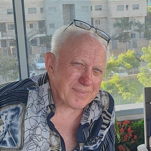  44177219  Vlad, 72 ,    Ashqelon