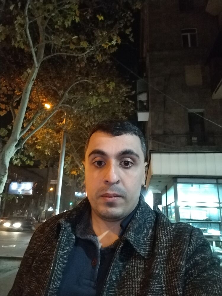  53288119  Gago, 30 ,    