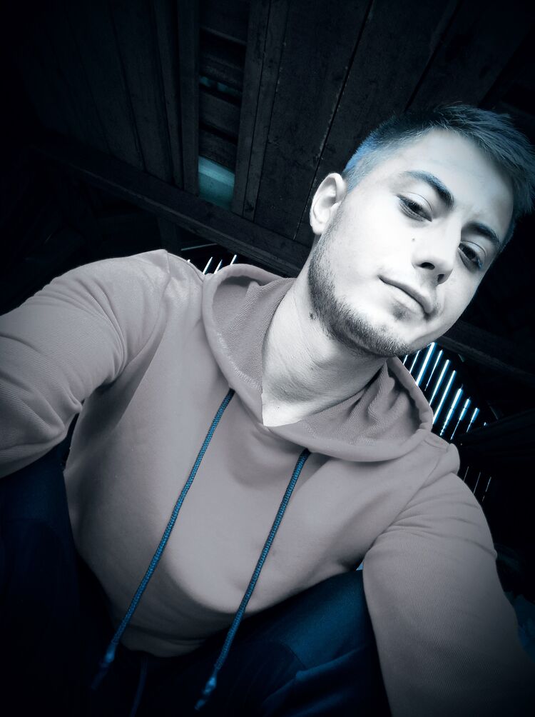  23798619  Arsen, 26 ,    Sosnowiec
