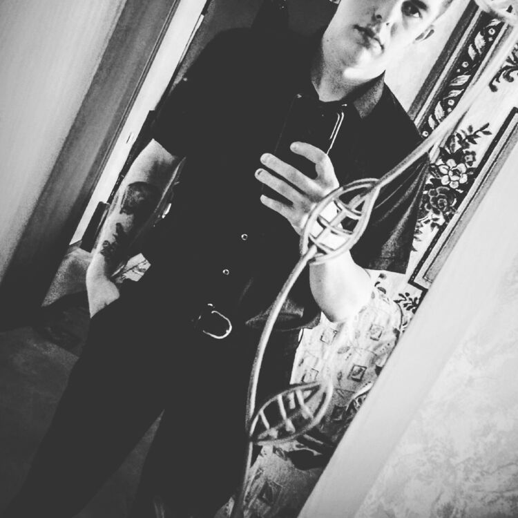  35722829  Ҹ, 24 ,    
