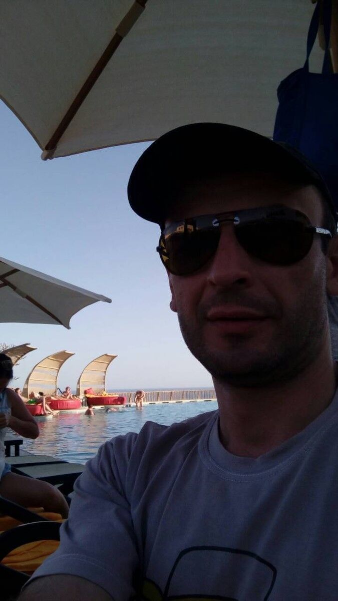  ,   Gomosapiens, 44 ,  