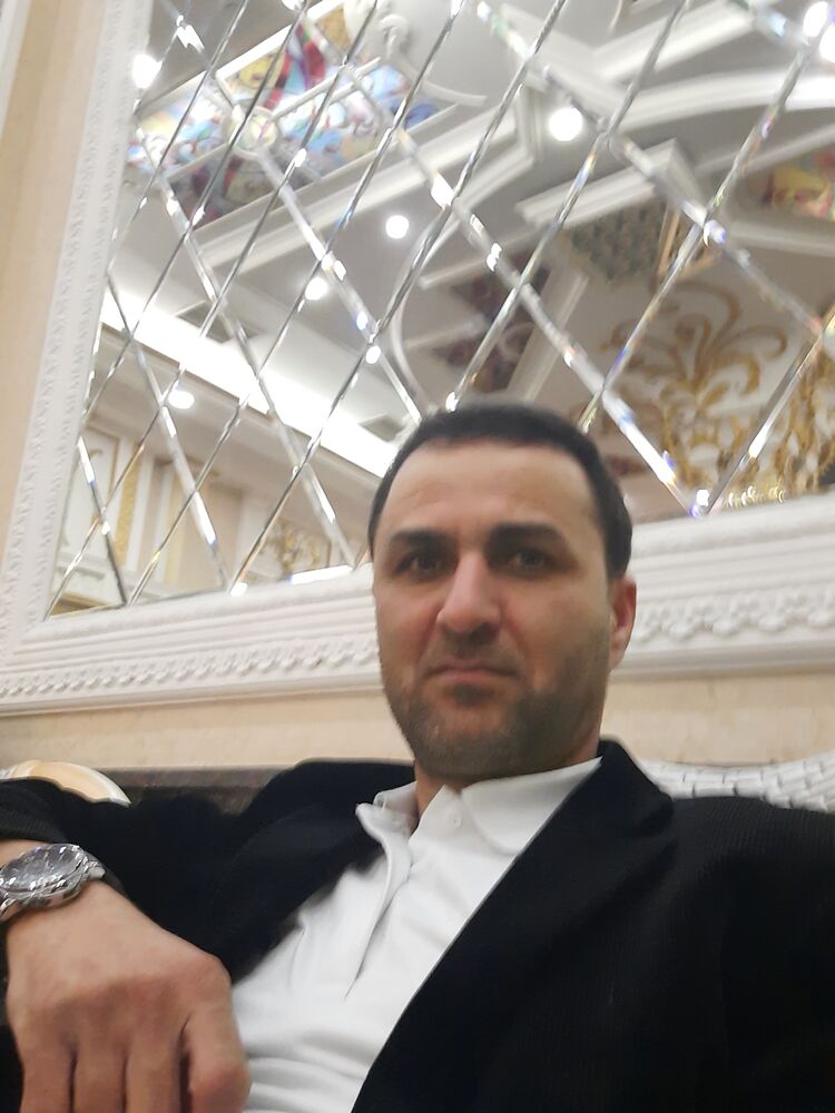  ,   Yunis, 42 ,   ,   