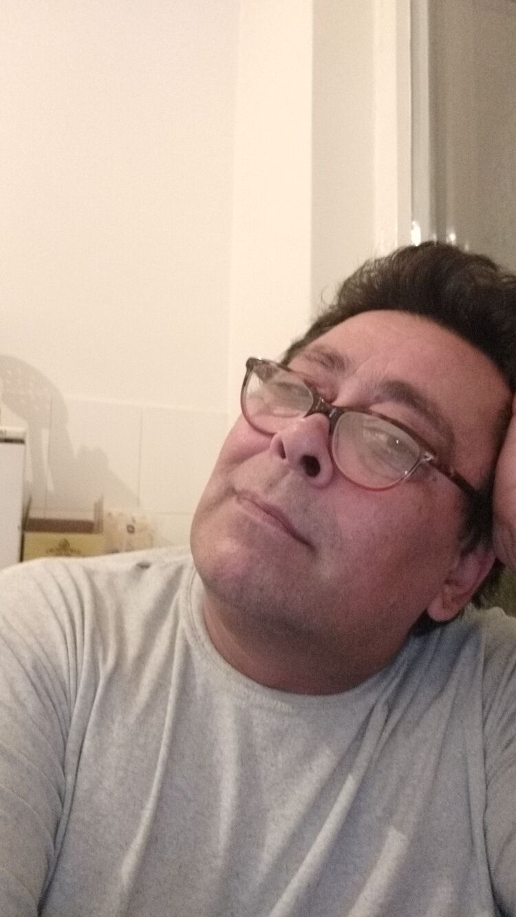  35626599  Zoran, 49 ,    