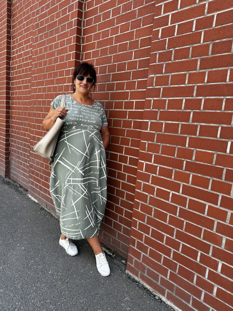  46476879  Olenka, 48 ,    Praha
