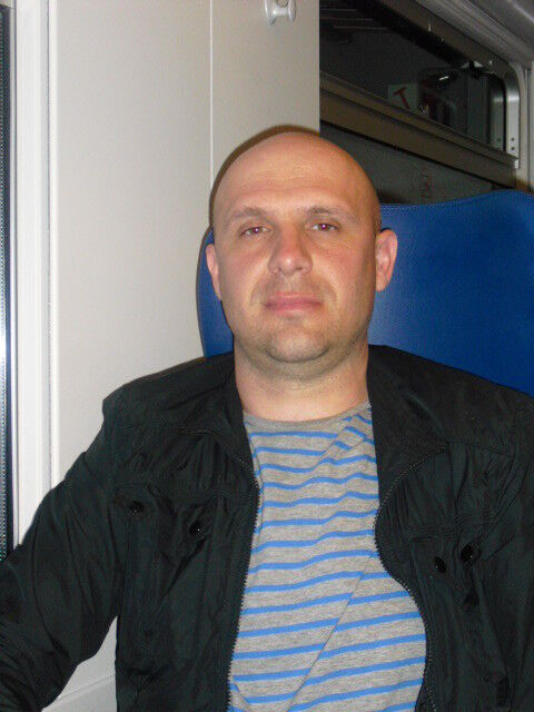 5315409  Daniel, 46 ,    