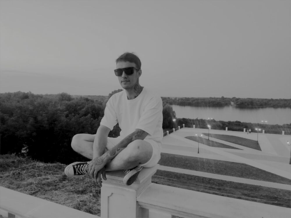  46049569  Kirill, 31 ,     