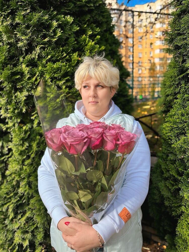  54759009  Switlana, 50 ,    