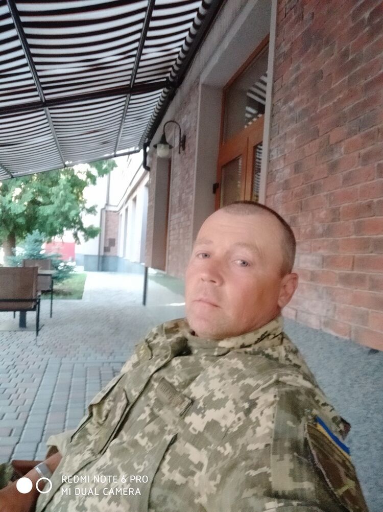  16755629  Andrij, 46 ,    